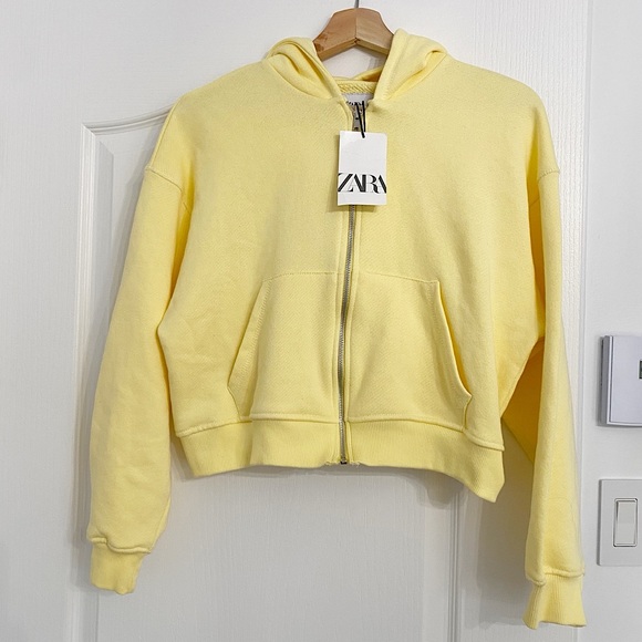 ZARA | heavy weight yellow zip up sweater - Picture 2 of 6
